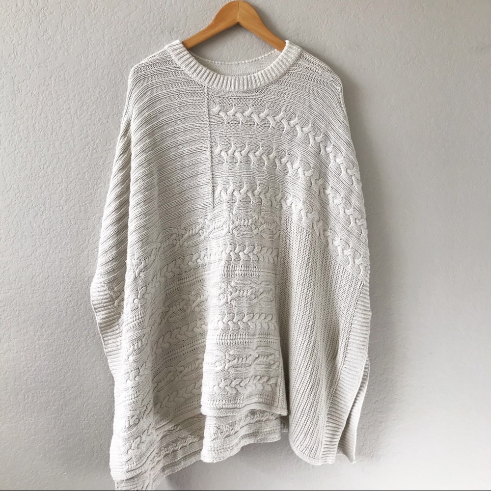 ABERCROMBIE Ivory Chunky Cable Knit Poncho M/L